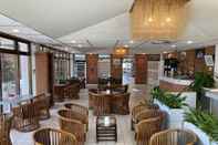 Bar, Kafe, dan Lounge Resort Hotel Kume Island