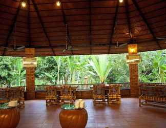 Lobi 2 Wild Woods Spa & Resort