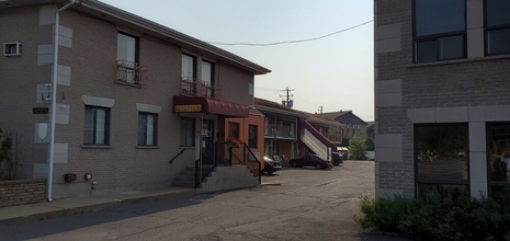 Bên ngoài 4 Falcon Motel Brossard