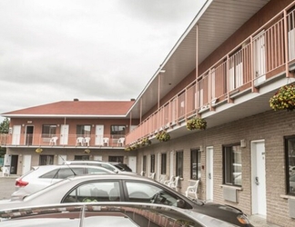 Bên ngoài 2 Falcon Motel Brossard