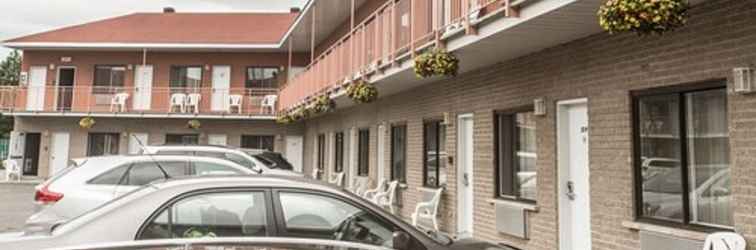 Luar Bangunan Falcon Motel Brossard