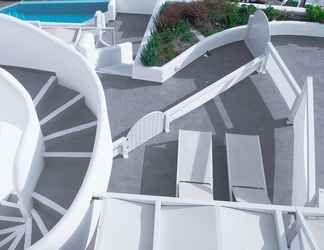 Exterior 2 Santorini Secret Suites & Spa