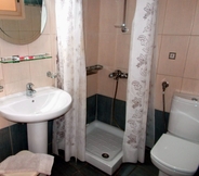 In-room Bathroom 5 Katerini Hotel Apartments