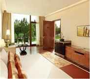 Kamar Tidur 4 The Gateway Resort Damdama Lake Gurgaon