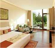 Kamar Tidur 5 The Gateway Resort Damdama Lake Gurgaon