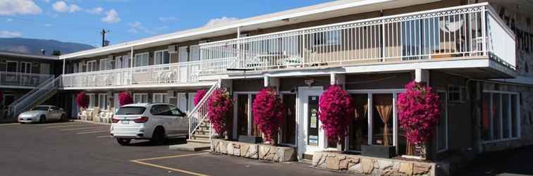 Exterior Plaza Motel