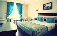 Bedroom 4 Blue World Hotel