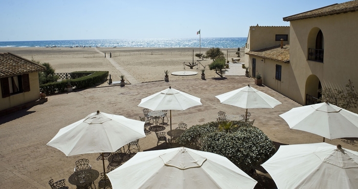 Nearby View and Attractions Le Dune Piscinas Hotel