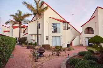 Exterior 4 First Group Port Owen Marina