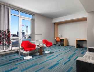 Sảnh chờ 2 Aloft Tampa Downtown