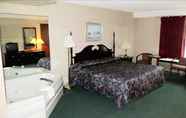 Bedroom 6 Best Western Plus Apple Valley Lodge Pigeon Forge