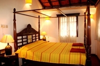 Bedroom WelcomHeritage Panjim Pousada