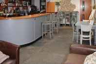 Bar, Cafe and Lounge Northover Manor Hotel