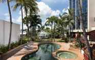 Swimming Pool 7 Townsville Southbank Apartments