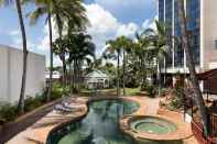 Swimming Pool Townsville Southbank Apartments