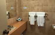 Toilet Kamar 5 Ocean View Motor Inn