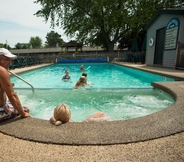 Swimming Pool 3 Viking Arms Inn