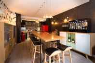 Bar, Cafe and Lounge Hôtel Crayon Rouge by Elegancia