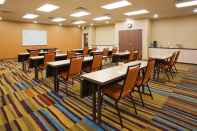 Ruangan Fungsional Fairfield Inn & Suites by Marriott St. Paul Northeast