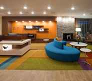 Lobby 6 Fairfield Inn & Suites by Marriott St. Paul Northeast