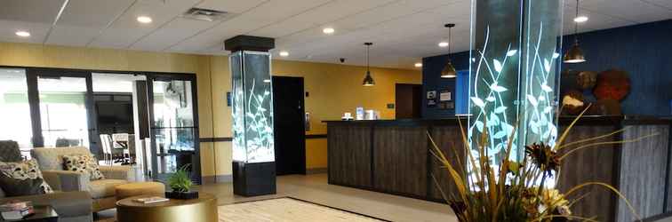 Lobi Best Western Duchesne Inn