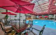 Swimming Pool 7 Plaza Resort Club