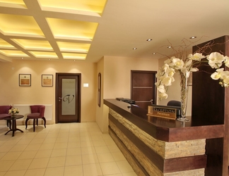 Lobby 2 Hotel Vozarev