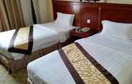 Bedroom 4 MB Hotel