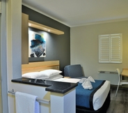 Kamar Tidur 5 Road Lodge Randburg