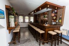 Quầy bar, cafe và phòng lounge Adamakis Hotel