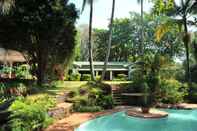 Kolam Renang Highgrove House