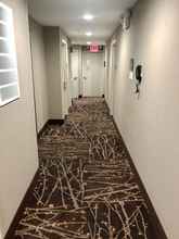 Lobby 4 Days Inn by Wyndham Brooklyn Borough Park