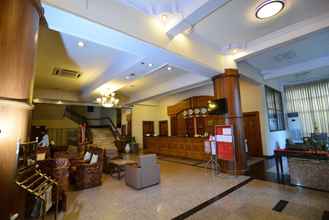 Lobi 4 Asia Plaza Hotel