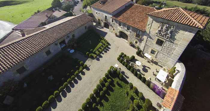 Nearby View and Attractions Hotel Palacio de la Peña