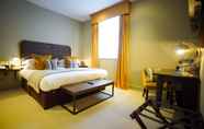 Kamar Tidur 2 Kings Head Hotel