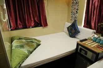 Kamar Tidur 4 Everest Inn Guest House