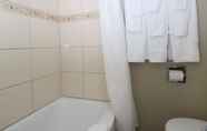 Toilet Kamar 4 Harrison Spa Motel