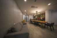 Bar, Cafe and Lounge Watermark Hotel Sizihwan