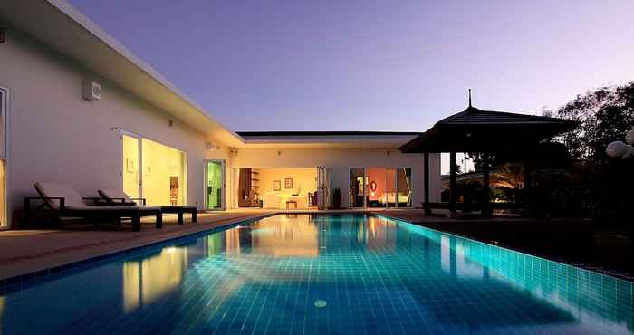 Kolam Renang Phuket Lagoon Pool Villa