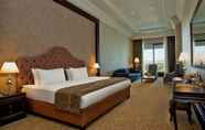Bilik Tidur 3 Vialand Palace Hotel