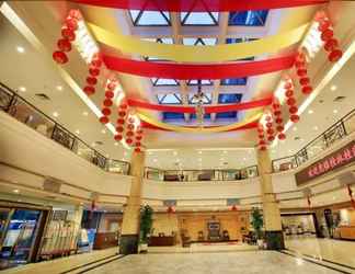 Lobby 2 Guilin Park Hotel