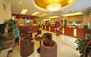 Lobi 3 Greentree Inn Business Hotel