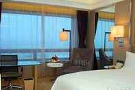 Bedroom Shanghai HongQiao Airport Hotel