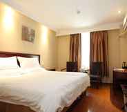 Kamar Tidur 6 GreenTree Inn Zhenjiang Gaotie Wanda Square Express Hotel