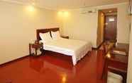 Bedroom 7 Greentree Inn Shantou Haibin Road Chousha Building