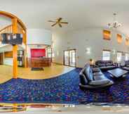 Common Space 6 Econo Lodge Inn & Suites