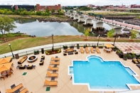 สระว่ายน้ำ Courtyard by Marriott Columbus Phenix City