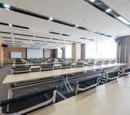 Functional Hall 2 Atour  Light Hotel Hongqiao Beixinjing Metro Station Shanghai