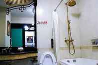 Toilet Kamar Jinyin Hotel