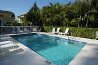 Swimming Pool Outrigger Resort by RVA